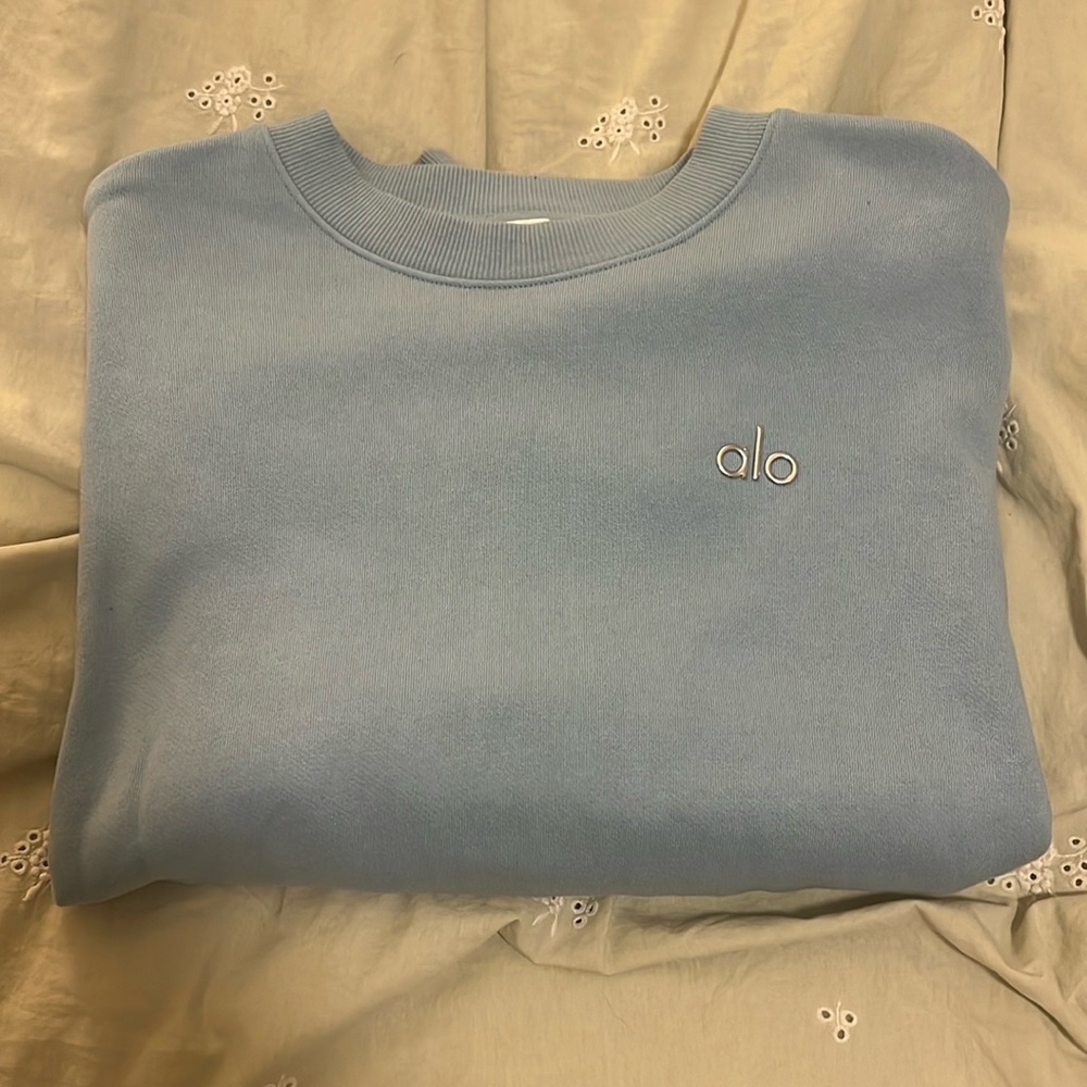 ALO YOGA ACCOLADE CREW NECK